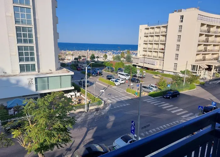 Global Hotel